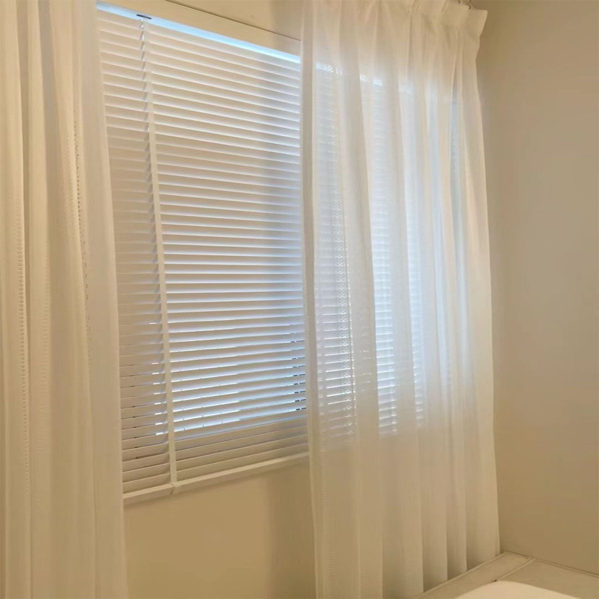 White Fau Wooden Blinds Ladder Rope